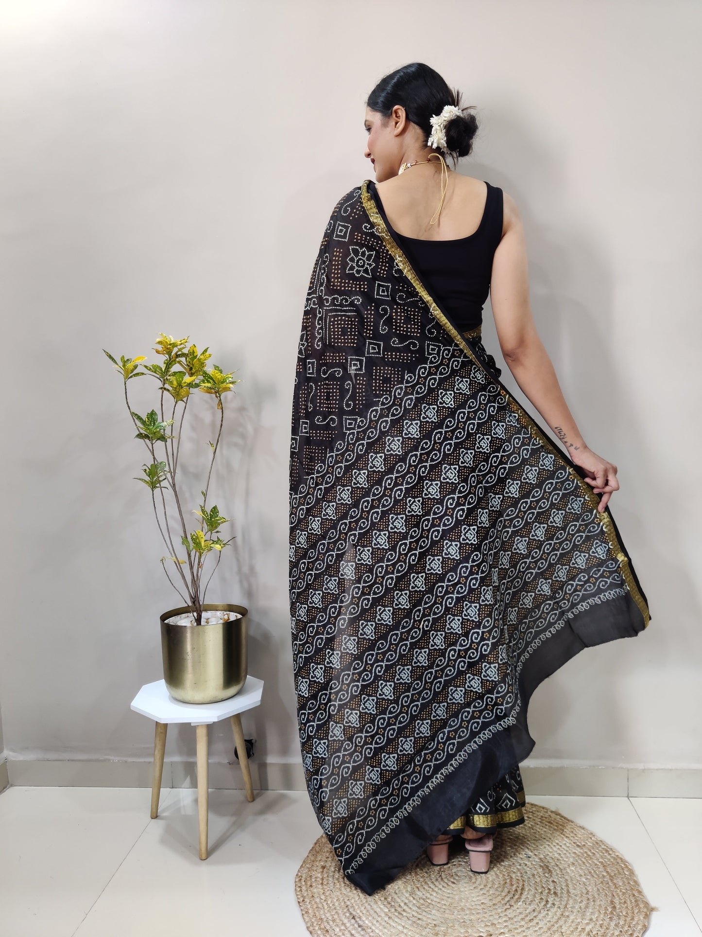 1 Min Ready To Wear Saree In  BLACK  Bandhani With All Over Boder