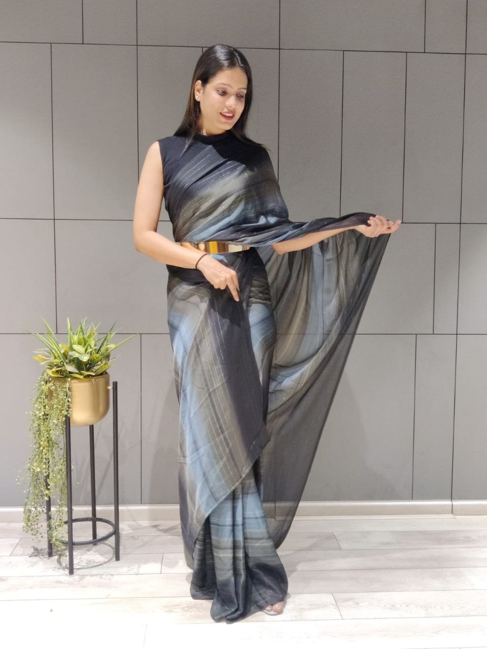 1- Min Ready To Wear Saree With Important Zari Padding